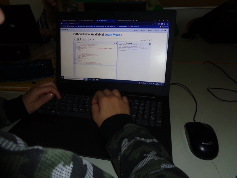 CodeWeek 2022 - II. O akovec